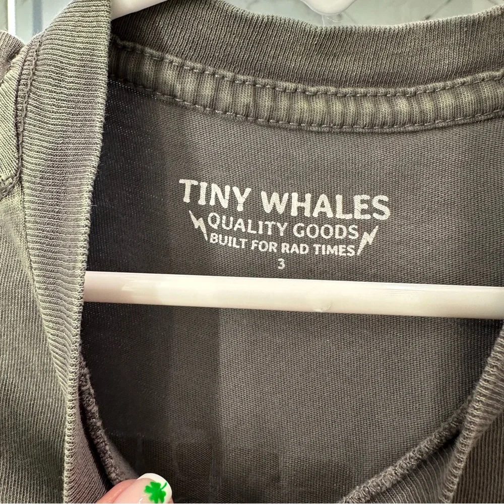 Tiny Whales Vintage Graphic Tee - Picture 4 of 4